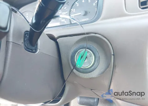 1999 Toyota Camry Le from USA, damaged, VIN 4T1BG22K5XU875622